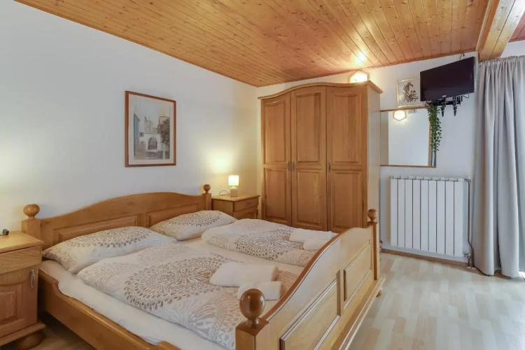 Apartment Dado