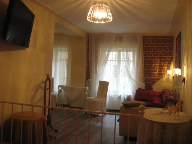 Art Apartment on Rynok Square