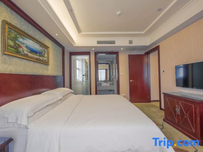 Deluxe Double Suite