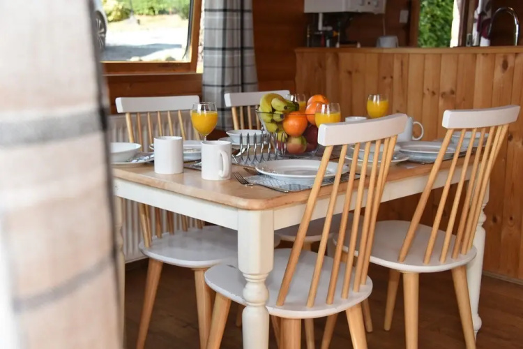 Tawny Owl Lodge
