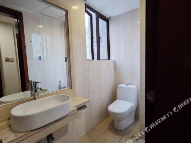 Deluxe Double room with city view