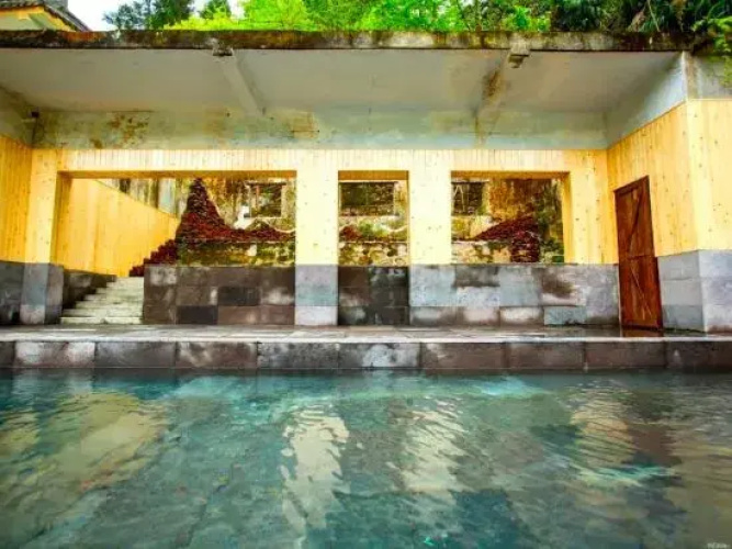 Hillside Spring Resort