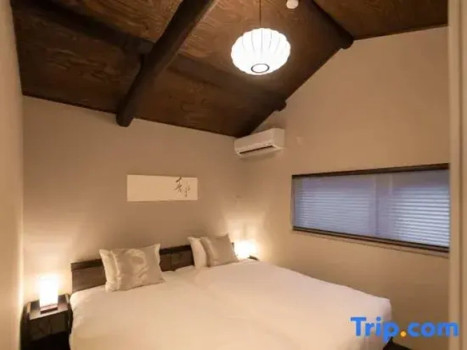 2 Bedrooms Cottage
