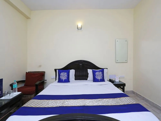 OYO 1949 Hotel Surya Garden