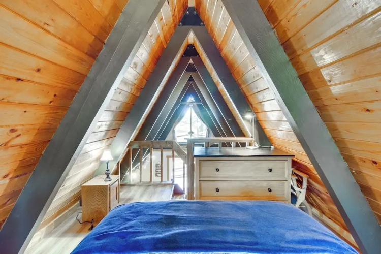 A-frame Cabin w/ Deck & Grill in Pinetop!