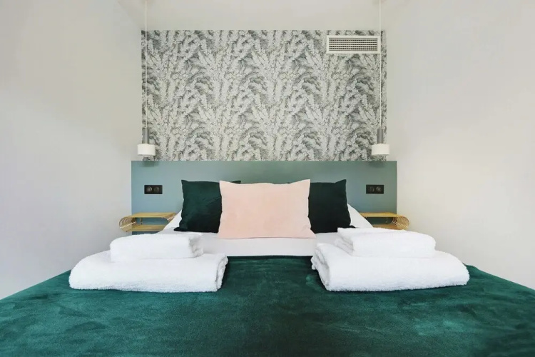 Apartment for 6 People in Paris