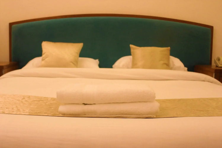 New MerryLand Hotel