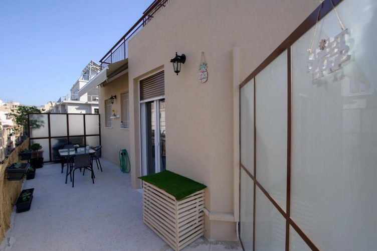 Smart renovated studio downtown Athens
