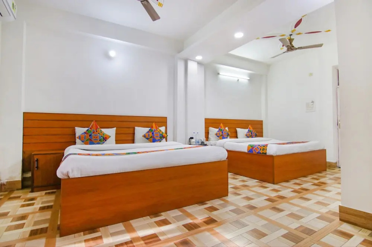 Fabhotel Sunita'S