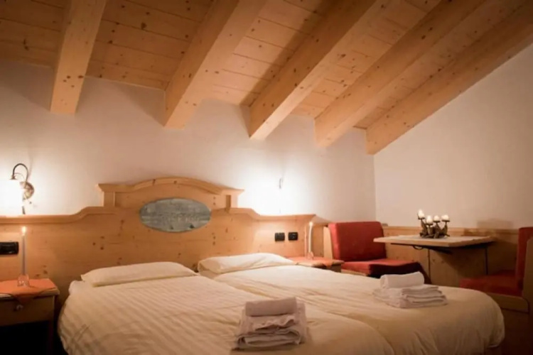 Albergo 2000