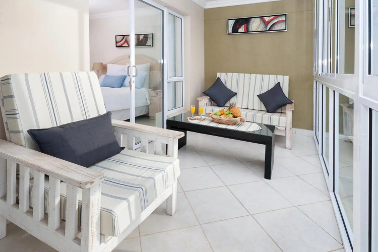 Main Beach Penthouse