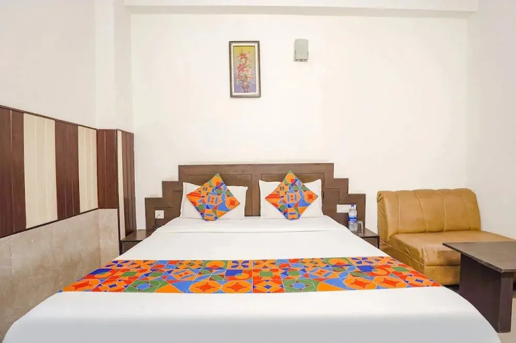 Hotel Prashant Palace