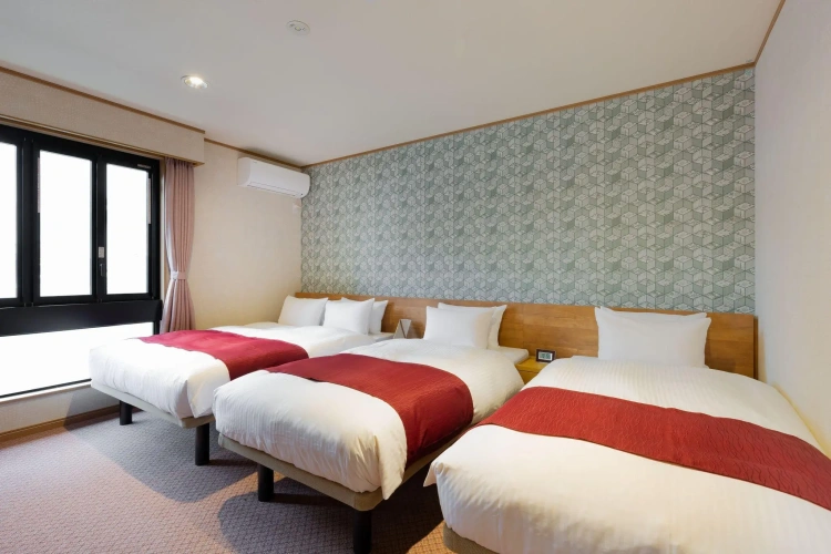 Standard Triple room