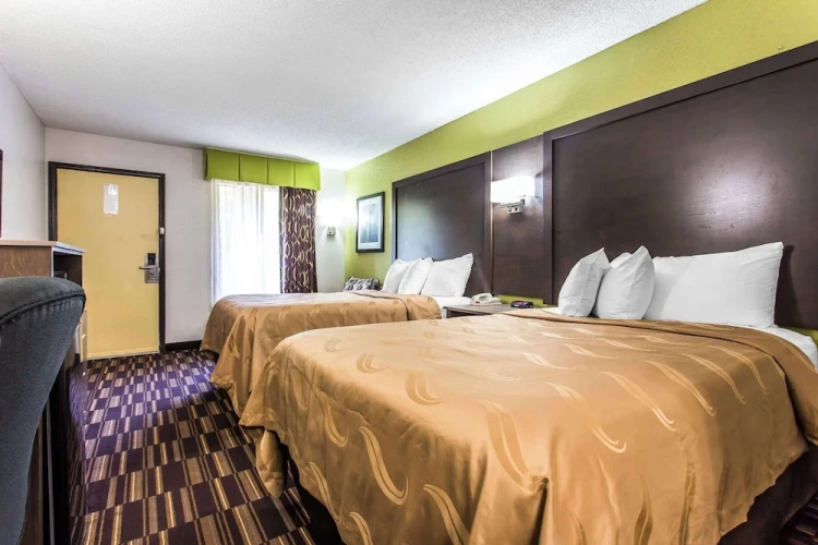 Standard Quadruple room with balcony