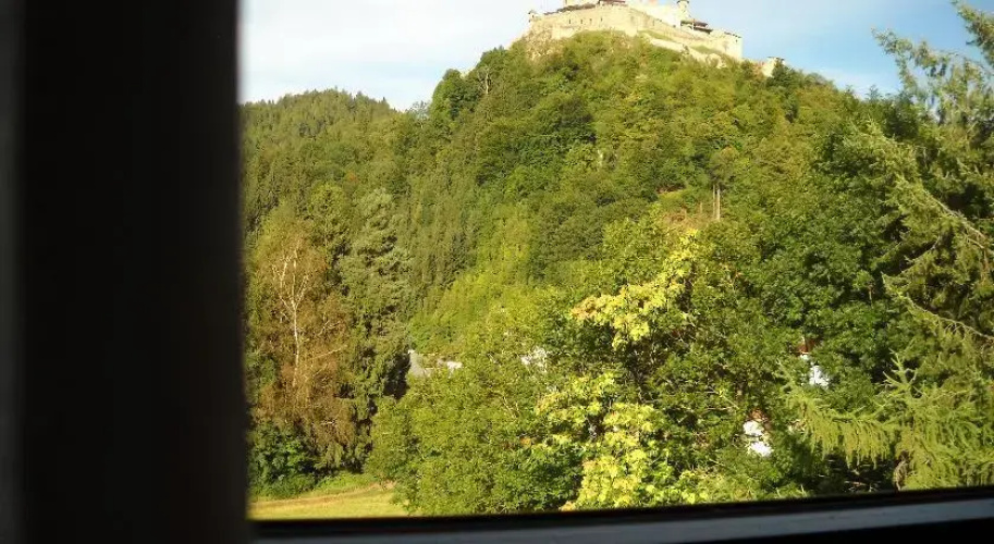 Schlosspension