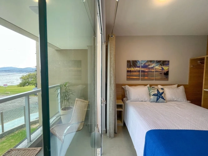 1 Bedroom Deluxe Triple room with lake view