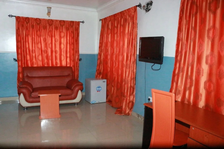 L & L Executive Hotels