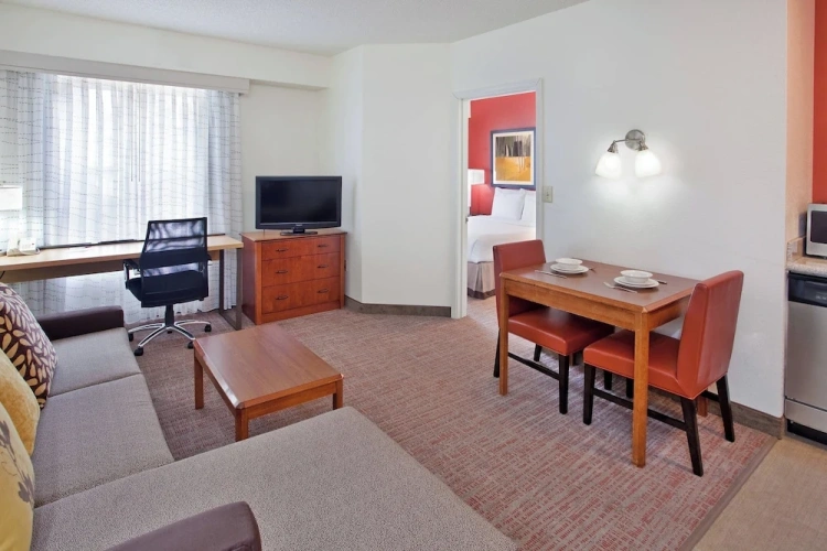 1 Bedroom Suite