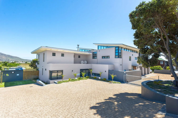 Sunset Splendour GuesthouseOver view