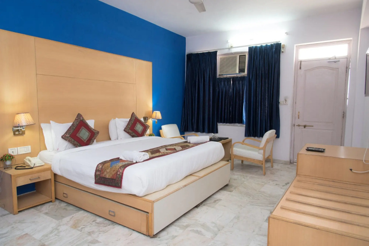Gorbandh Hotel