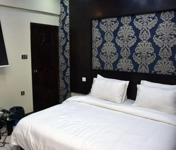 Diplomat Inn Hotel
