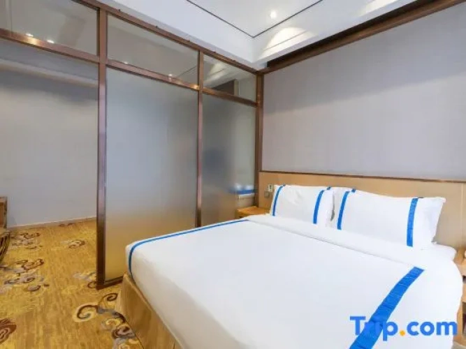 2 Bedrooms Deluxe Double Suite