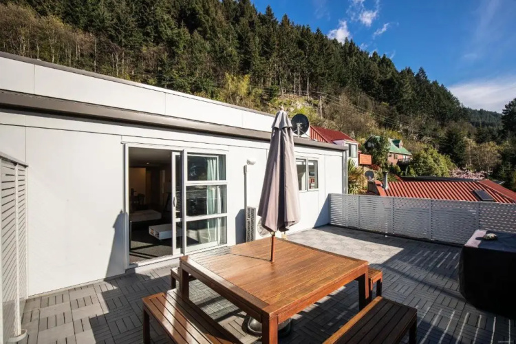 Central Mountain View Paradise
