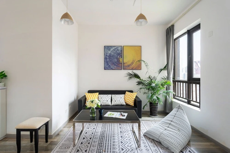 2 Bedrooms Apartment