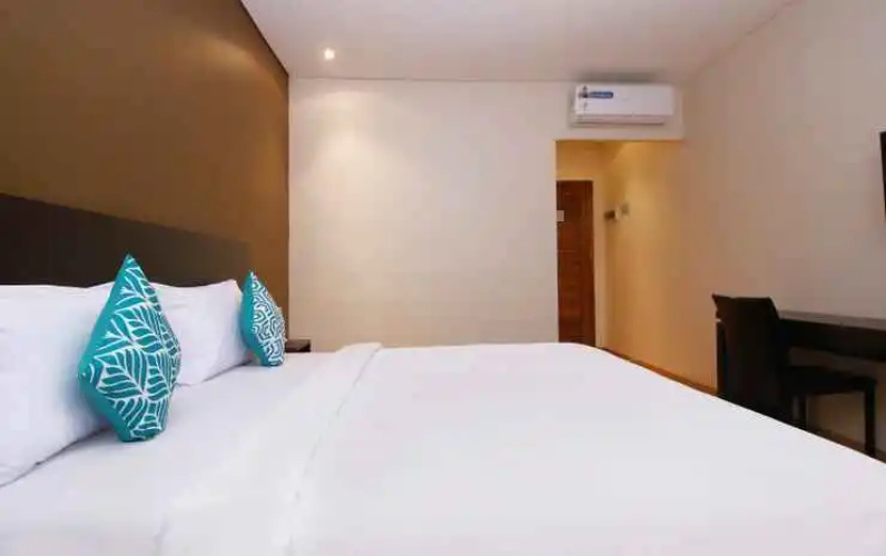 Altona Hotel