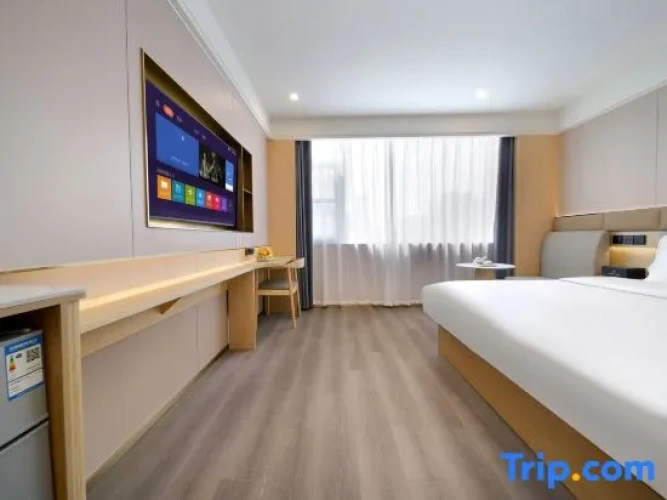 Standard Double room with city view