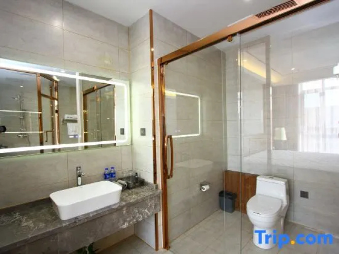 Baicheng Honghe Hotel