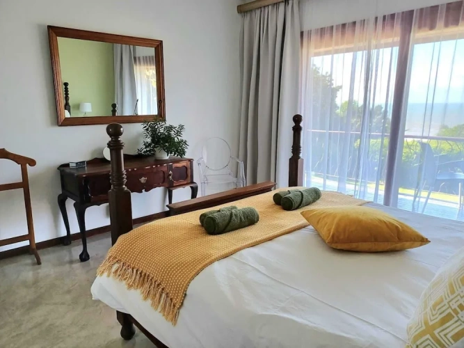 5 Bedrooms Family Cottage with ocean view