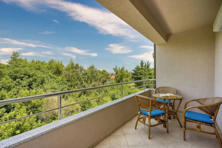 Apartment Good Life