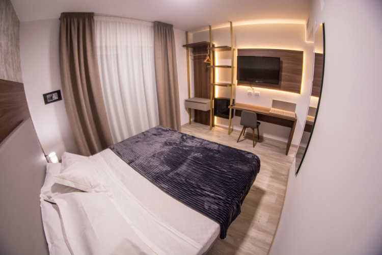 8 Room Hotel