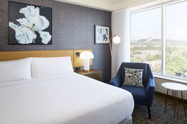 Hilton Garden Inn Montreal Midtown photo 8