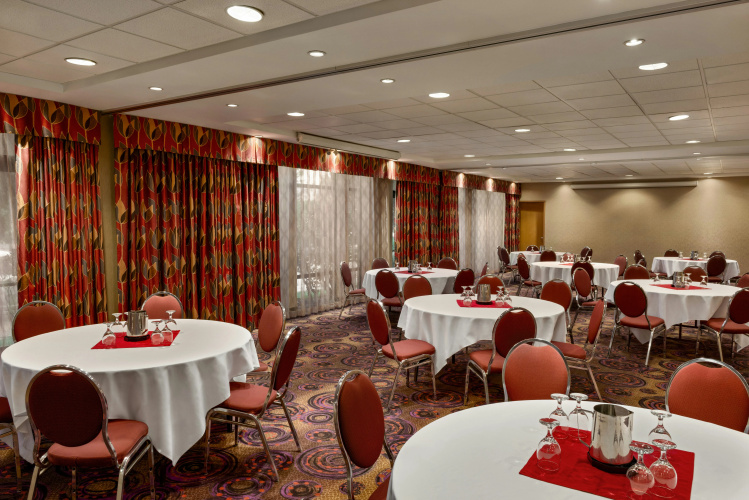 Hampton Inn & Suites by Hilton Langley-Surrey photo 31
