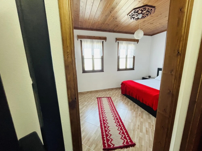 Denis Guest House