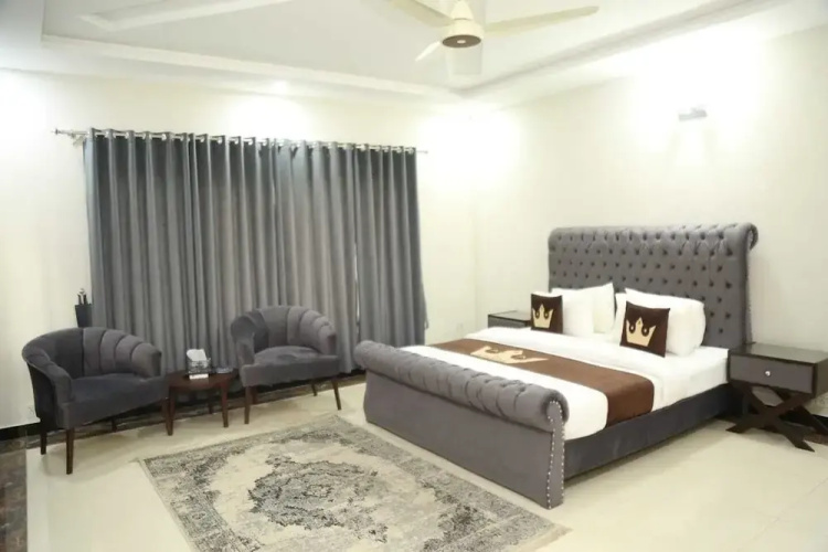 Executive Grand Royal