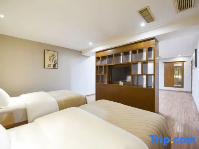 Deluxe Twin Suite