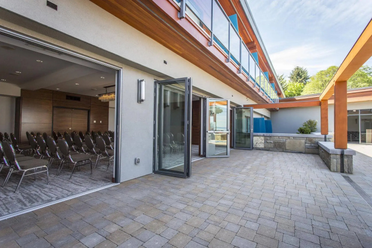 Qualicum Beach Inn