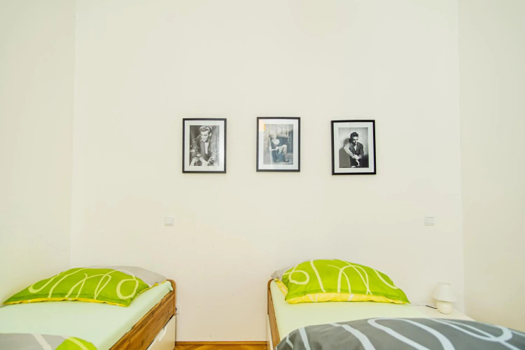Raimond Apartment