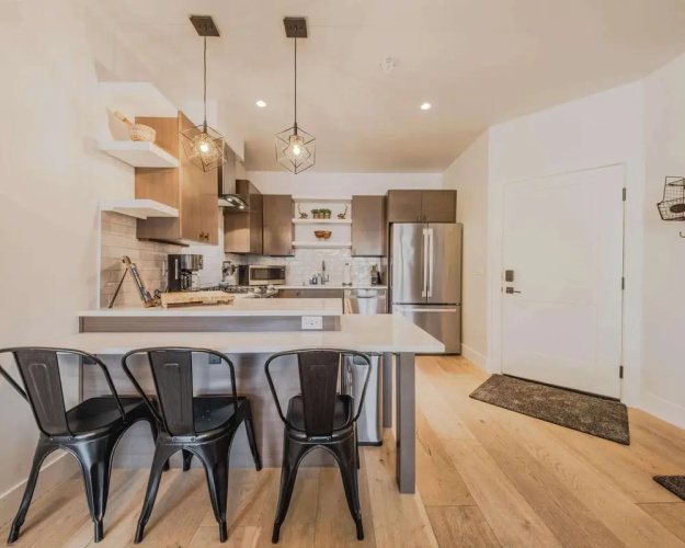 Whitefish Loft, Downtown Condo for 6