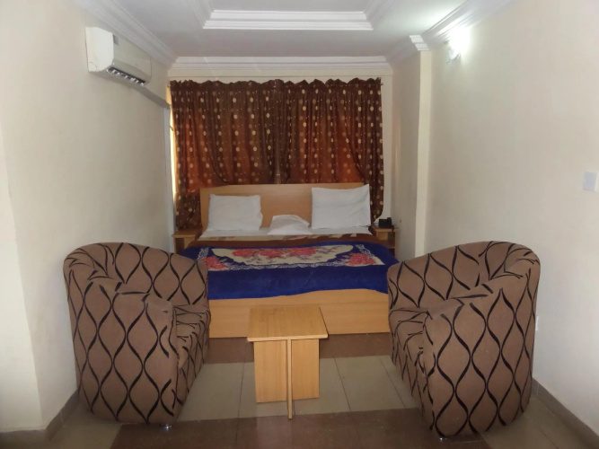 Avery Hotel