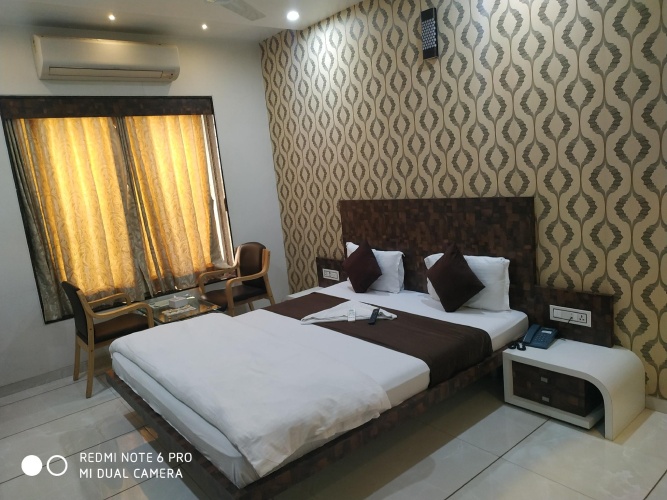 Premier room