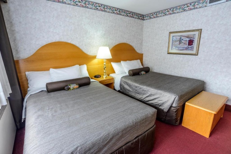 Standard Quadruple room with river view