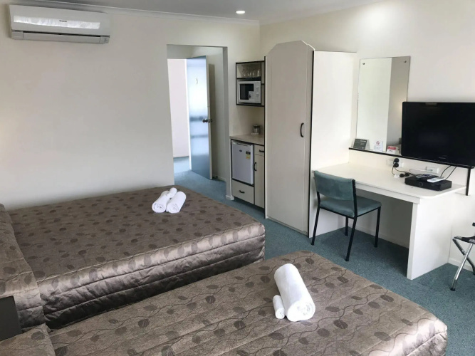 Legends Motel