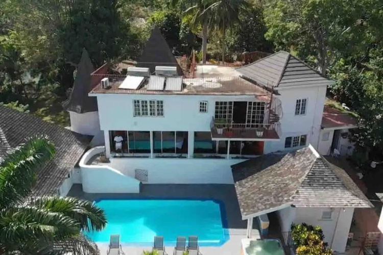 Villa Monzon