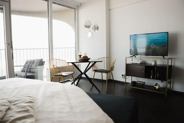 Hohes Apartment mit Weitblick über Augsburg
