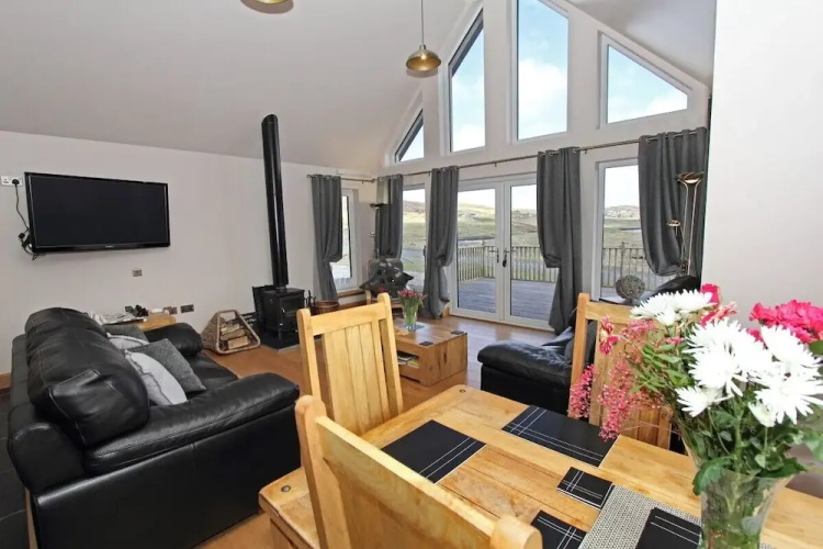 Ceann an Loch Cottage