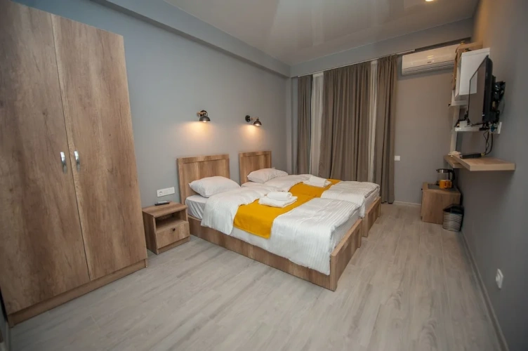 Standard Twin room with balcony